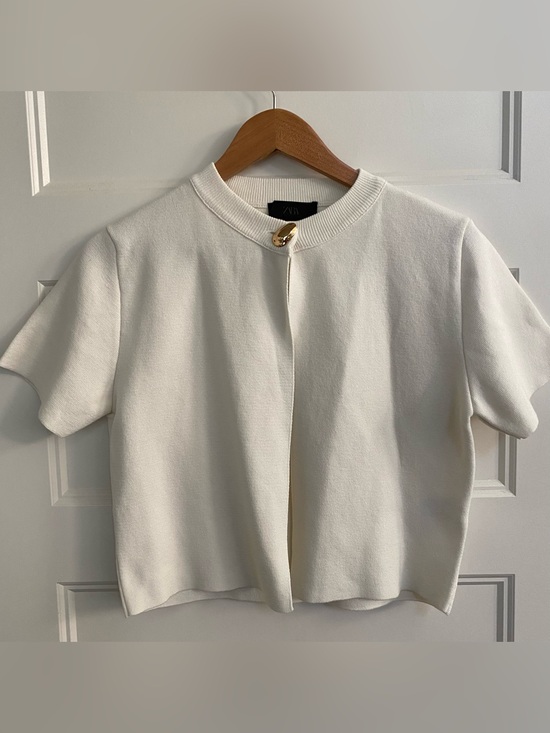 Zara Jackets & Blazers - Zara Cream Short Cardigan with Gold Button